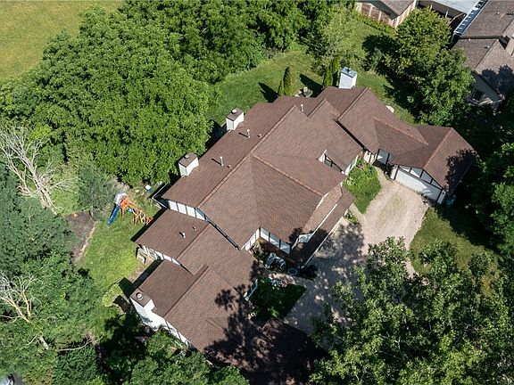 3rd image of 58 Gothic Ln