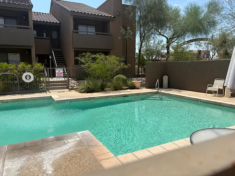 Alta Vista Apartments — Photo 8