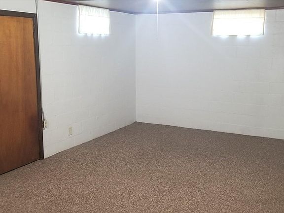 5th image of 6558 Parker St