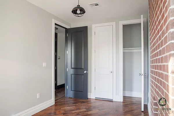 Rented by Evergreen Apartments BK | media 3