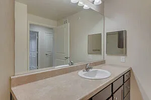 Hutchins Gateway Apartments — Photo 10
