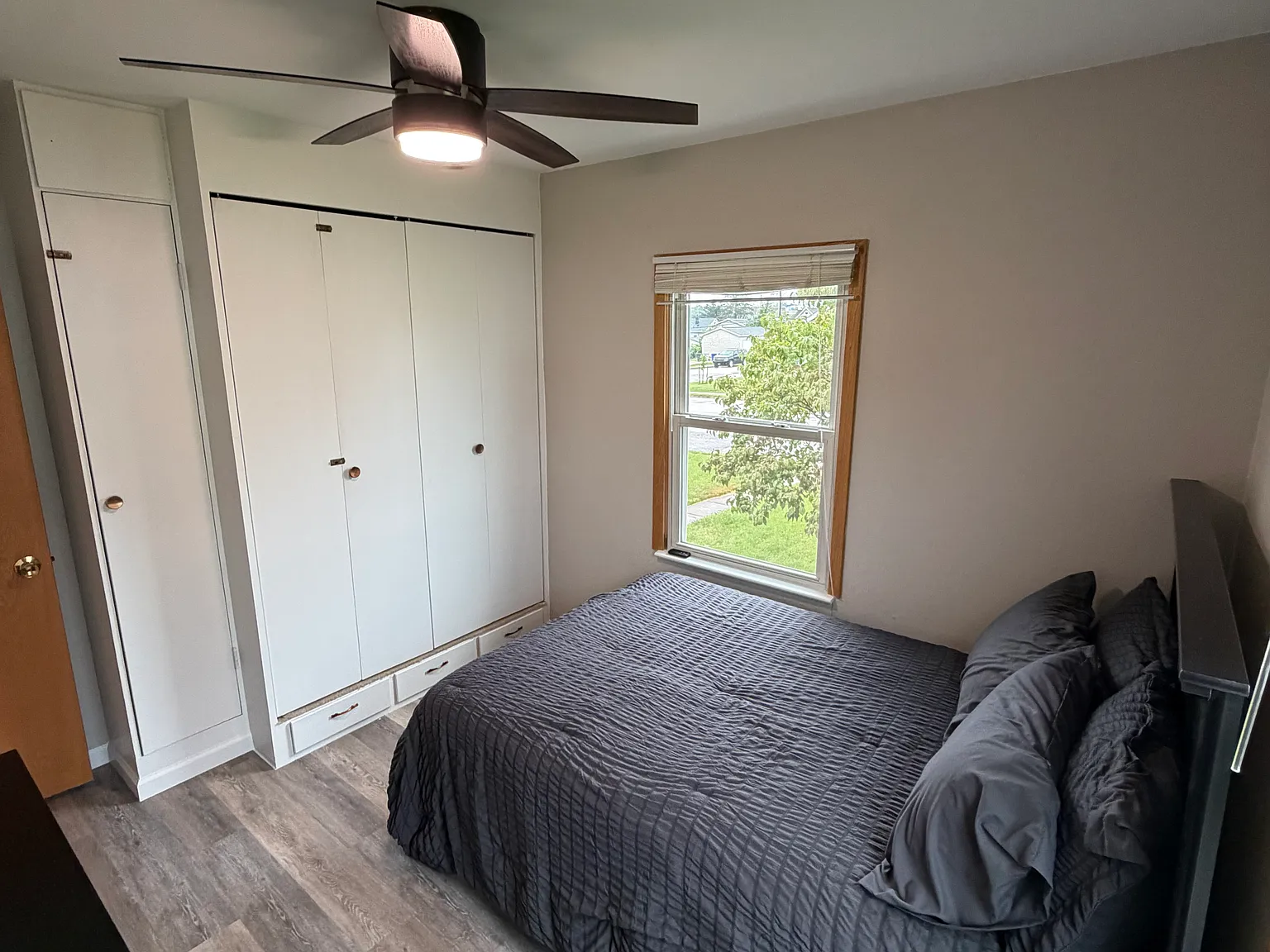 2 bed, 650 sqft, $2,000 — Photo 3