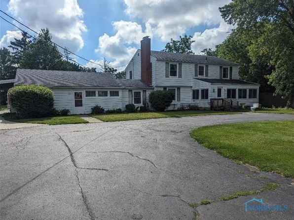 216 Shawnee Dr, Metamora, OH 43540