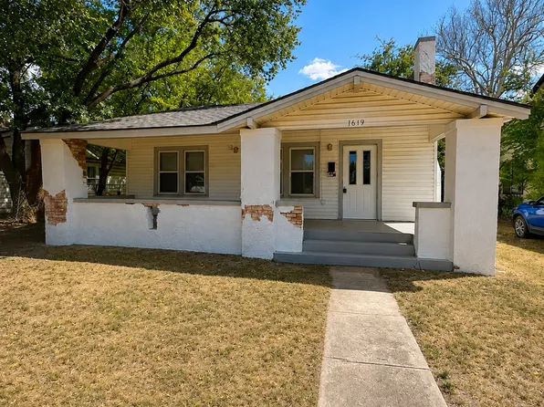 1619 W Iowa Ave, Chickasha, OK 73018