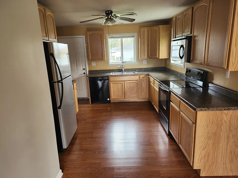 1324 W Central Ave — Photo 5