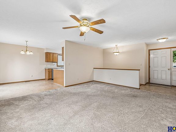 5th image of 2048 Chloe Ln
