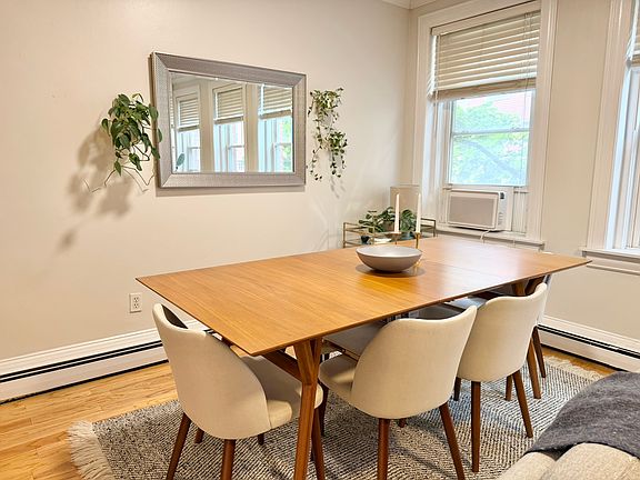3rd image of 33 Charter St APT 2