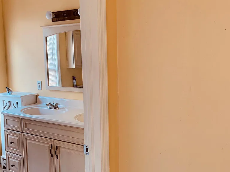 1143 Louisa St #3 — Photo 5