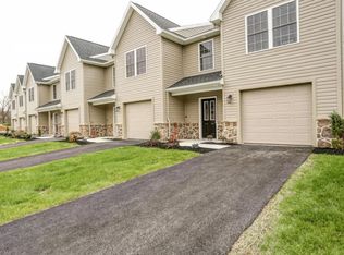 36 Brook Side Dr, Carlisle, PA 17013