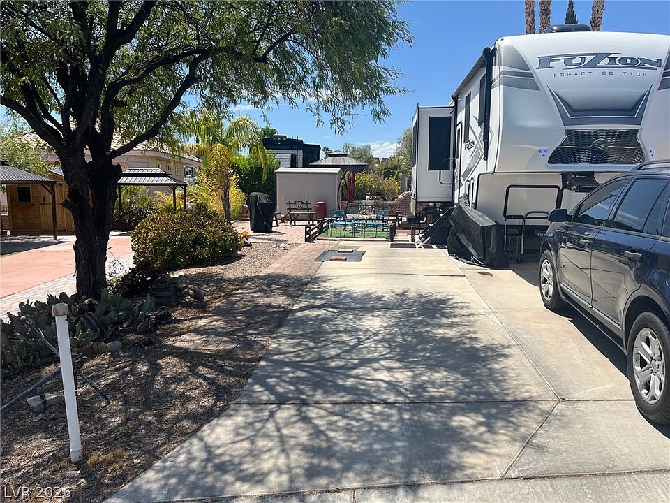 1st image of 868 Sparrow Way #31