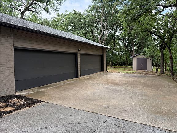 4th image of 3667 Green Meadow Ln