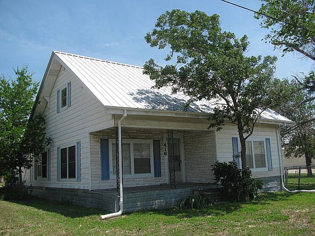 1st image of 416 W Mesquite Ave