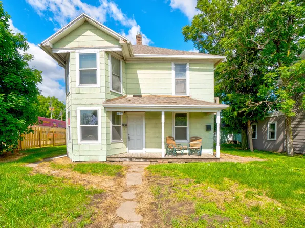 1109 Oregon St, Muscatine, IA 52761