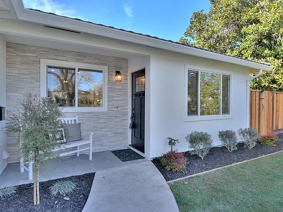 2nd image of 120 Las Astas Dr