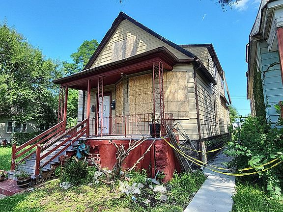 3rd image of 10611 S Wabash Ave