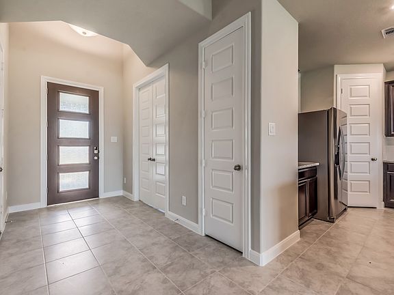 5th image of 8714 Jasper Oaks Dr