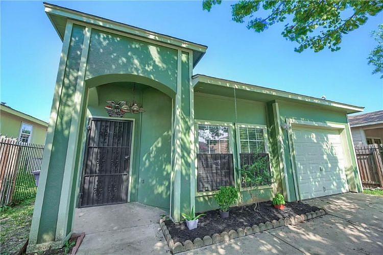 1st image of 4604 Magin Meadow Dr
