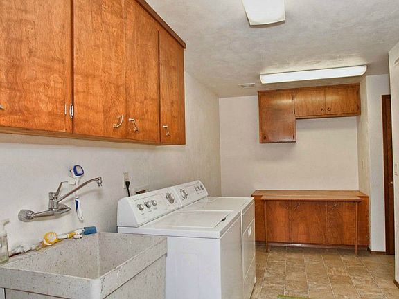 4th image of 8347 Evergreen Dr NE