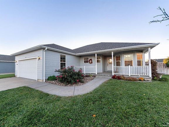 3rd image of 2512 Calcutta Dr