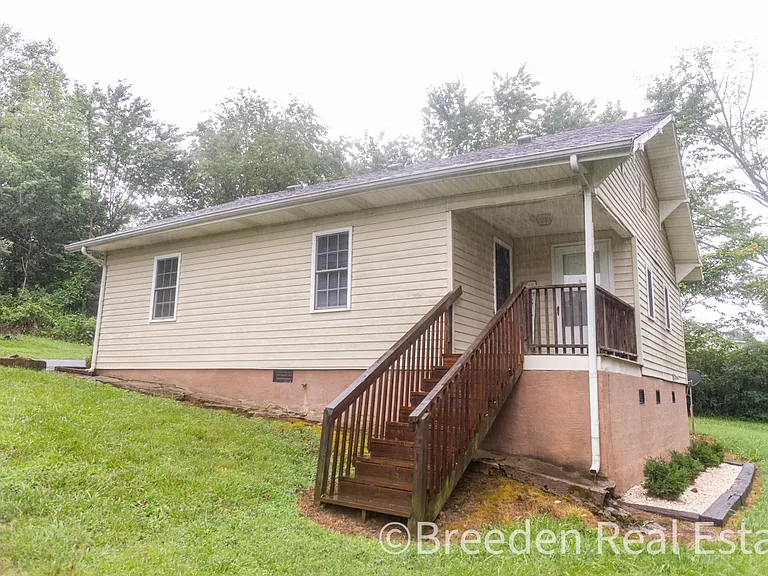 1651 C V Johnson Dr — Photo 13