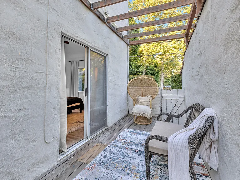 8700 Bonner Dr — Photo 24