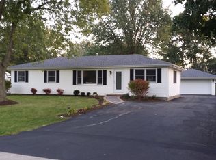 330 Old Hickory Rd, New Lenox, IL 60451