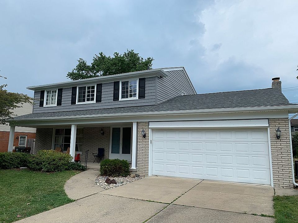 1st image of 804 N Brys Dr