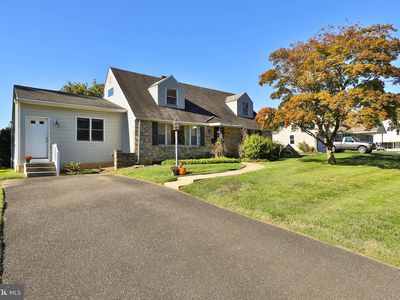 85 Manor Pl, Oreland, PA, 19075