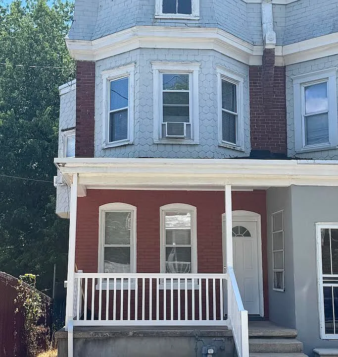 202 W 29th St