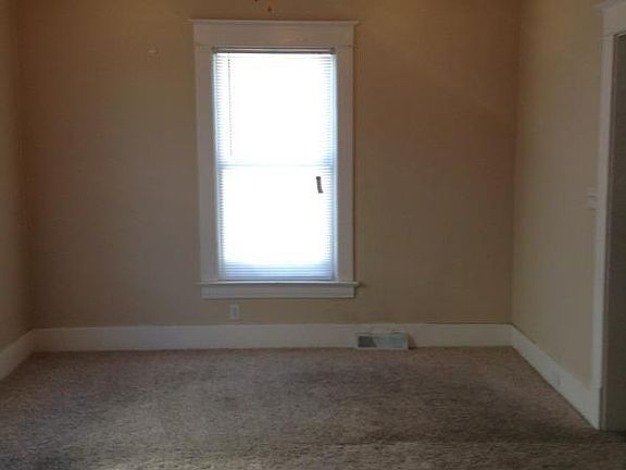 4th image of 1714 Francis Ave SE