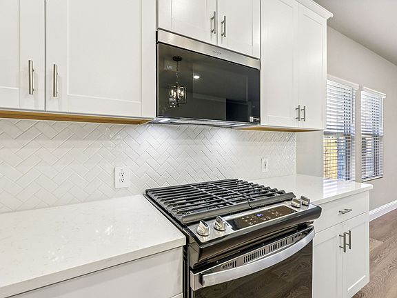 7th image of this home