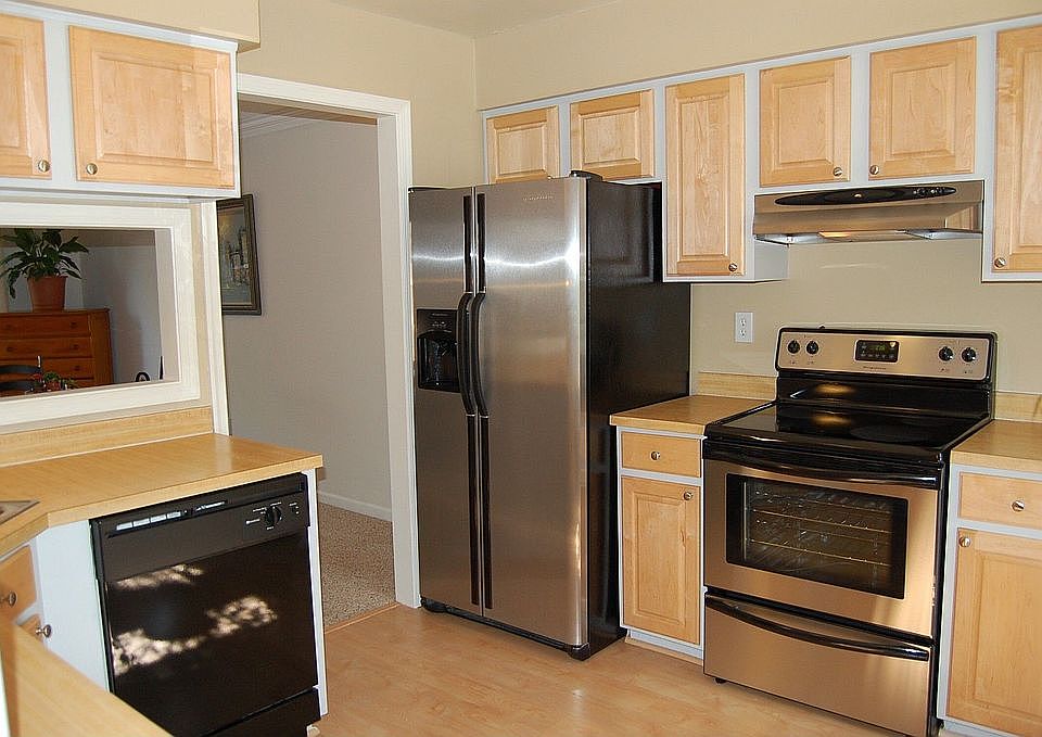 2nd image of 3580 Sir Wilfred Pl