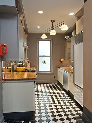 Sold by Sotheby's International Realty | media 11