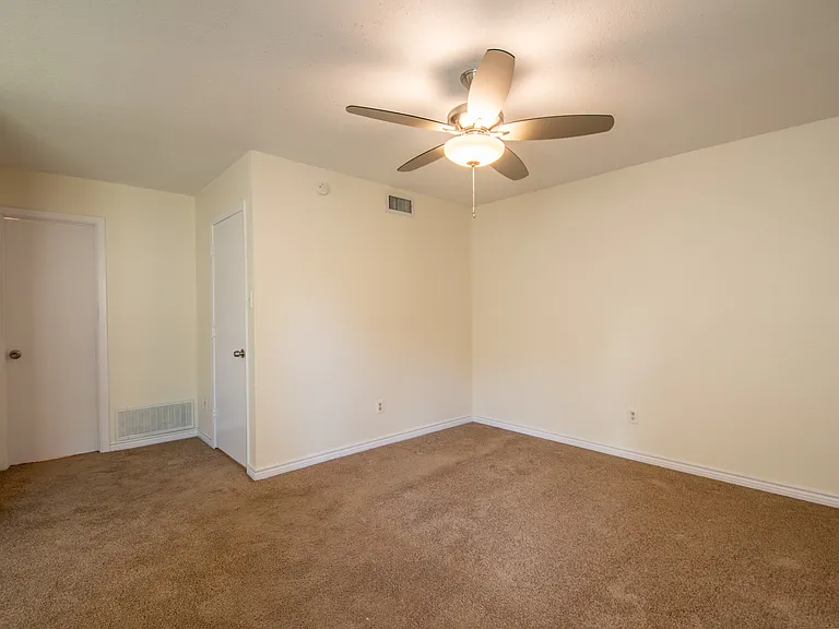2513 Trailridge Dr — Photo 19