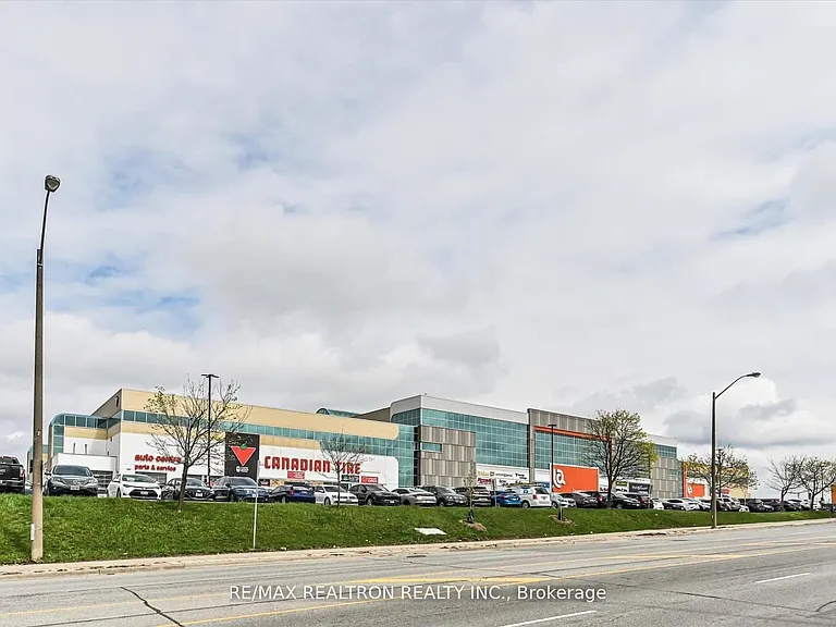 721 Lawrence Ave W #73 — Photo 2