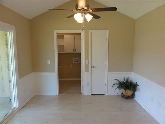 3rd image of 2204 Winterstone Dr