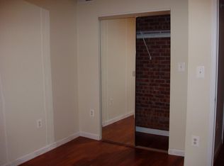 59 Hull St #10A, Boston, MA 02113