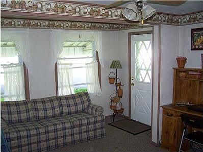 4th image of 2065 2nd St