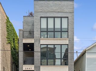 2447 N Clybourn Ave #2, Chicago, IL 60614