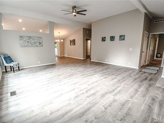 4th image of 20527 Ammon Ln NW