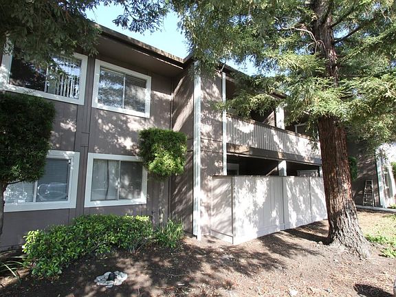 Serene Upper Unit with Hill View