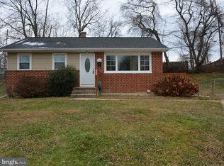 402 Suburbian Ct, Reisterstown, MD 21136