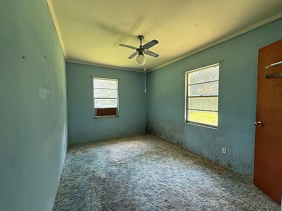 4th image of 120 Shelley Cir
