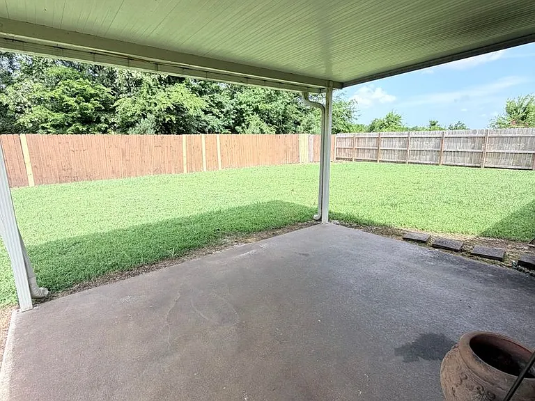 1354 Meadow Glen Rd — Photo 15