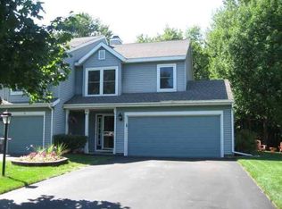 4 Washington Ln, Halfmoon, NY 12065