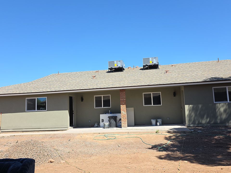 1st image of 2943 E Beck Ln #4