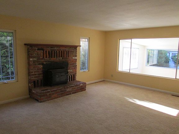 3rd image of 2490 Bolier Ave