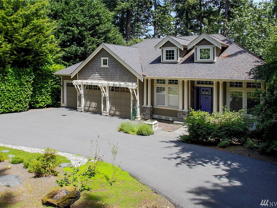 1st image of 630 108th Ave SE
