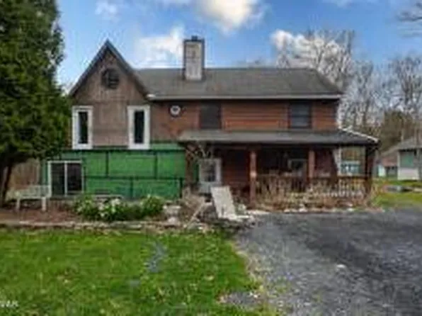 193 Black Cherry Ln, East Stroudsburg, PA 18301