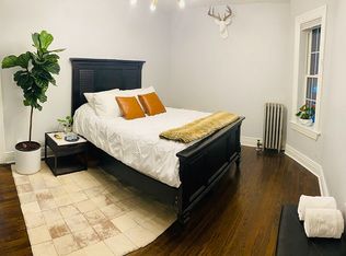 815 E 53rd St APT 1, Chicago, IL 60615